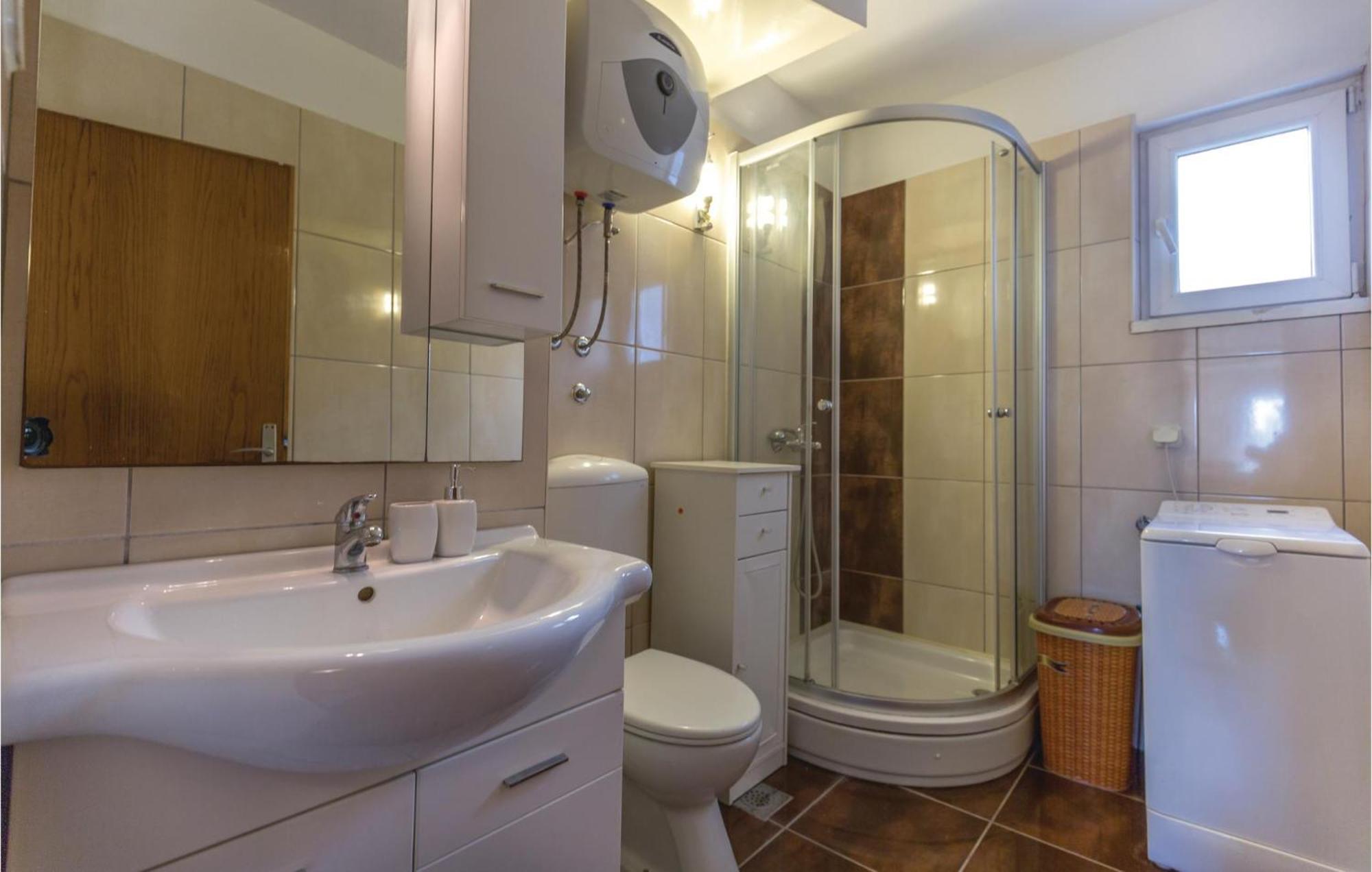 Awesome Apartment In Ploce With Kitchen Exteriör bild